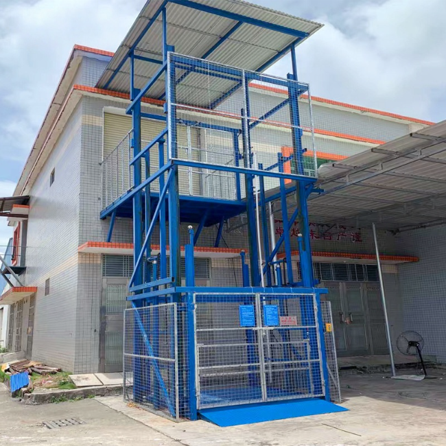 唐山建材厂室外升降货梯安装